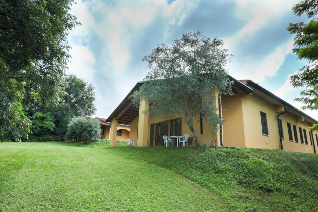 Agriturismo Case In Collina Volta Mantovana Exteriör bild